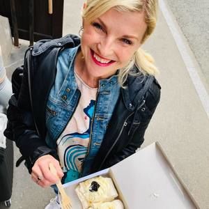 Meet your Posher, Leslie